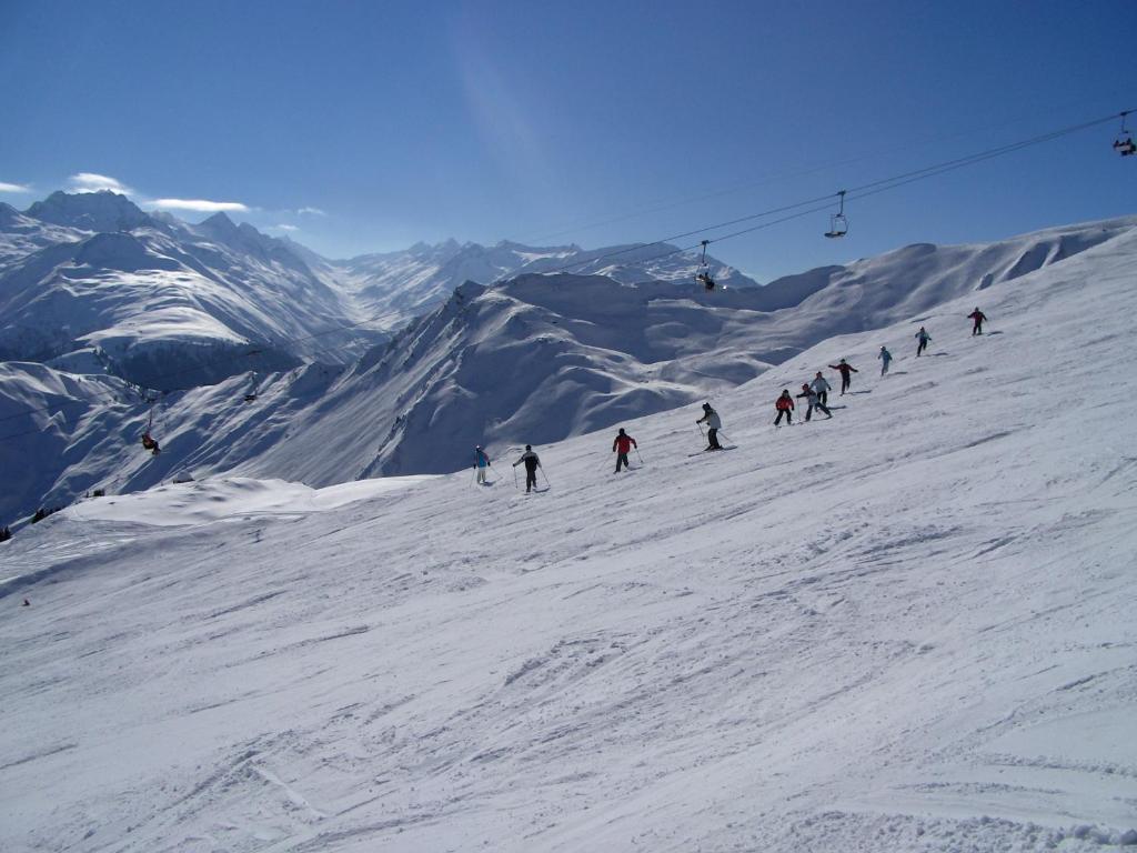 Hotel Pez Ault Disentis Extérieur photo